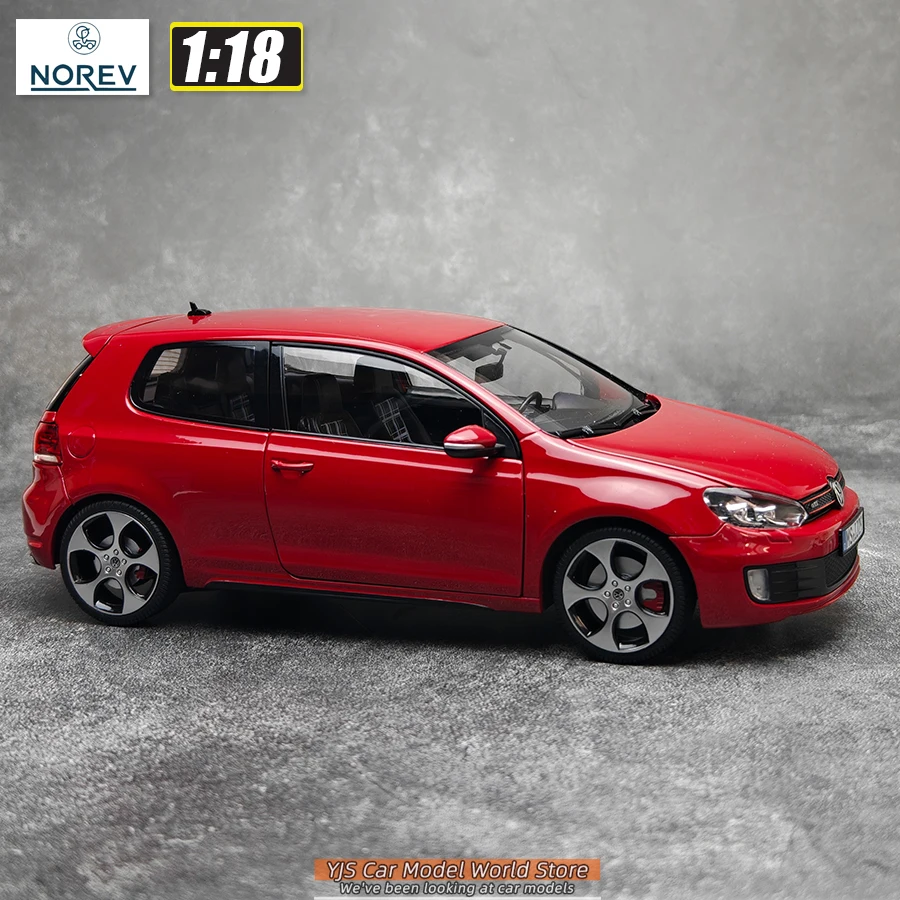 Миниатюра Коллекционная модель Volkswagen Golf GTI 2009, 1:18
