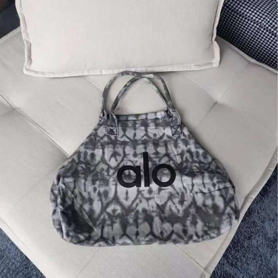 Сумка ALO Yoga из канвы