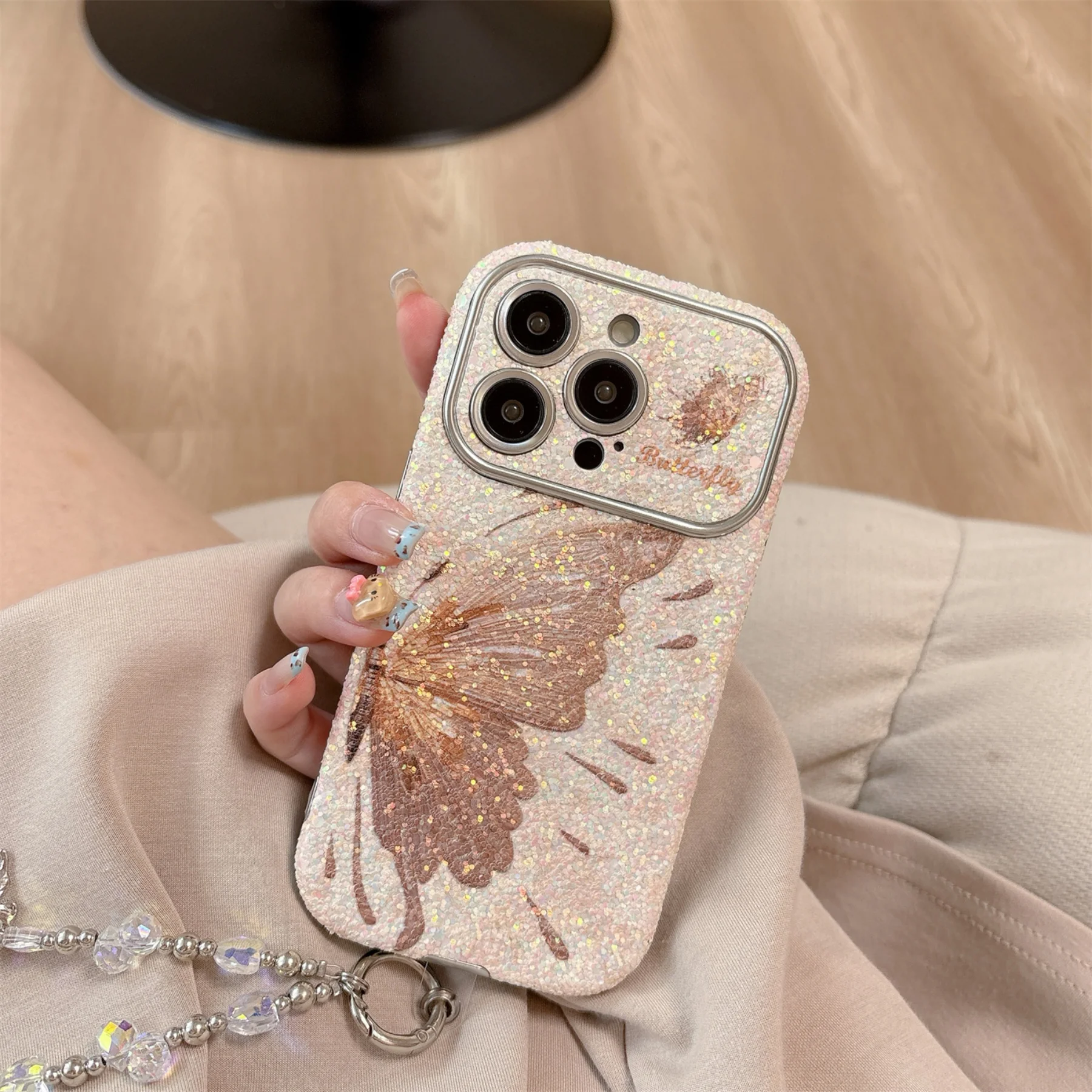 Миниатюра Чехол для iPhone 14-17 с бабочкой и хрустальным браслетом