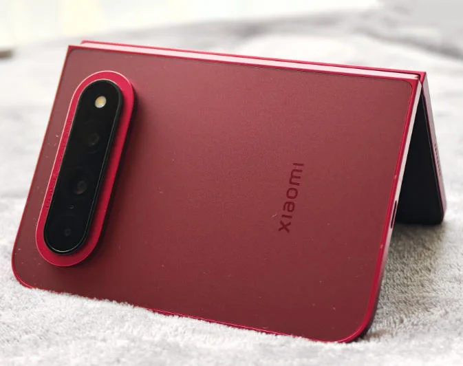 Складной смартфон Xiaomi 18 Fold, экран 7,58", 6000 мАч