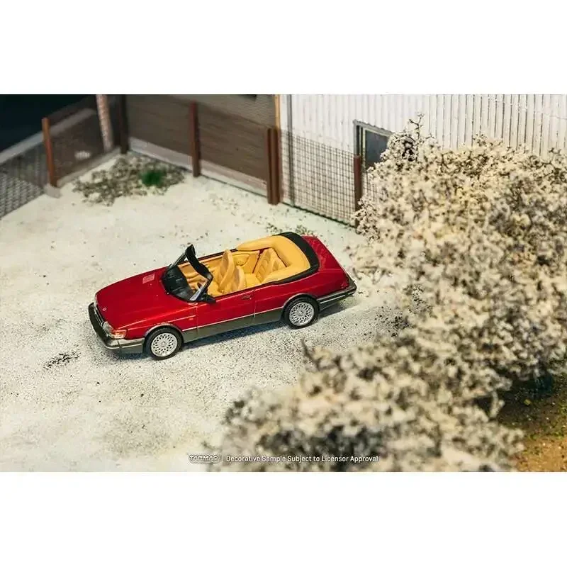 Модель Saab 900 Turbo Convertible, 1:64, Tarmac Works