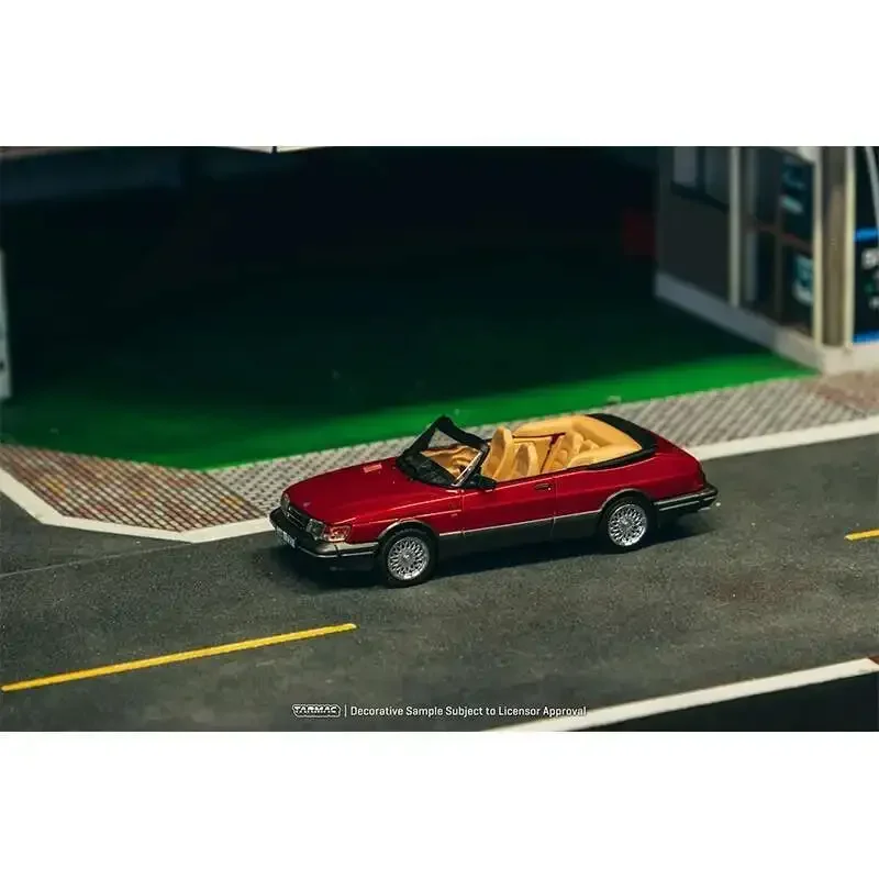 Модель Saab 900 Turbo Convertible, 1:64, Tarmac Works
