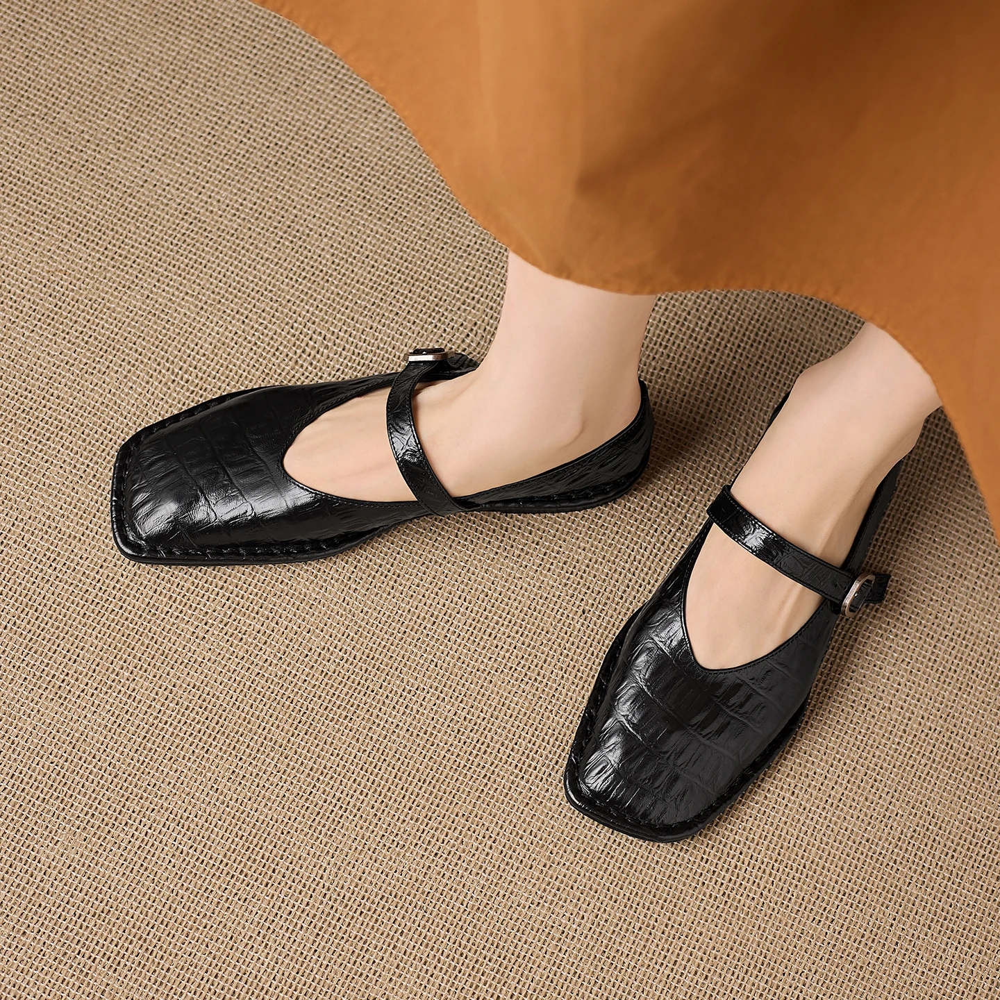Миниатюра Туфли Мэри Джейн ESVEVA из натуральной кожи, 34-43
